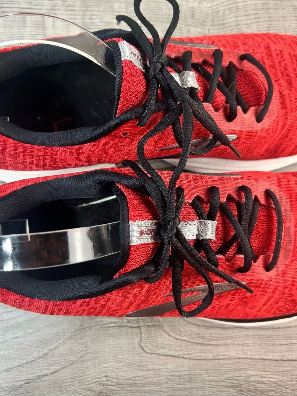Brooks Signal Men’s Size 12 Red Running Shoes with Black Laces Sneakers Medium D